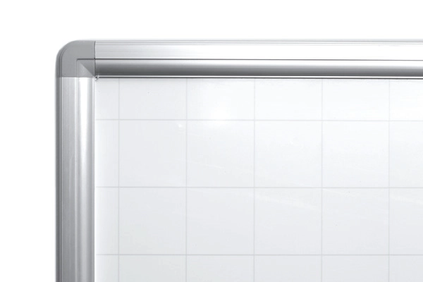 Bảng trắng có kẻ ô vuông (板面に罫線入り)