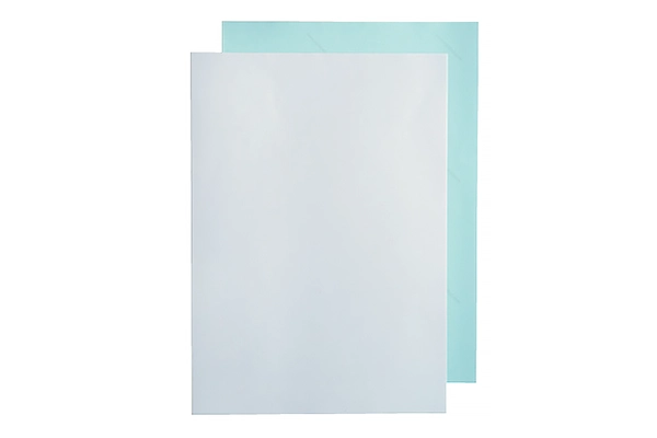Giấy decal nhám đế xanh A4 OJI định lượng 70gsm đóng gói bao 50 tờ chuyên dụng cho in ấn văn phòng