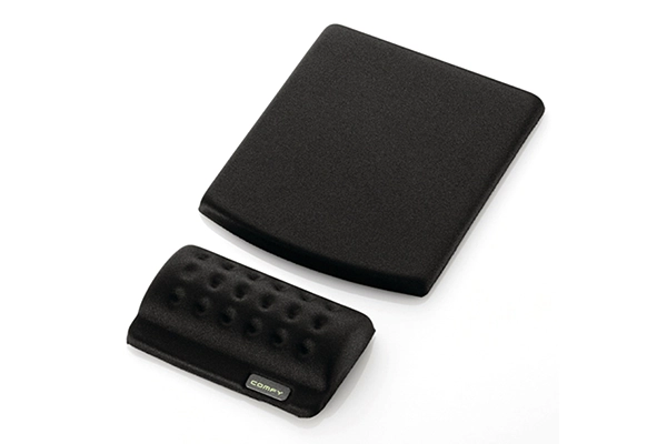 Elecom MP-114BK black mouse pad and wrist rest set with a flexible detachable design.